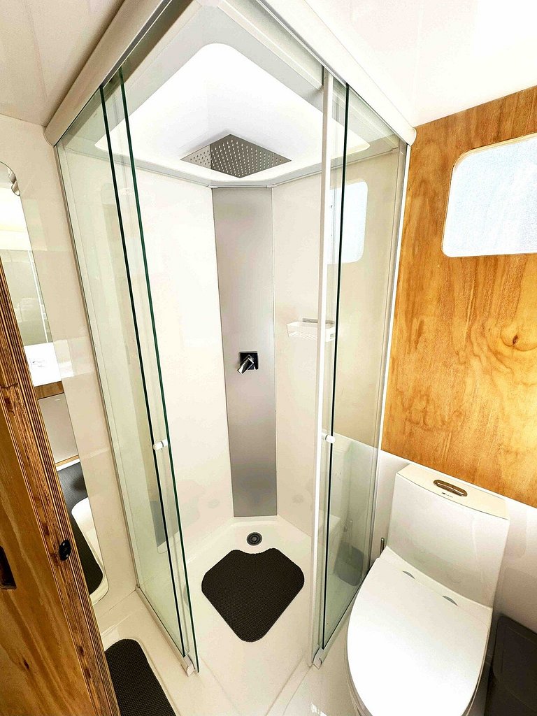 Cápsula Futurística - Lua. Vista Sensacional.