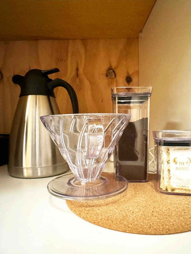 Cápsula Futurística - Lua. Vista Sensacional.