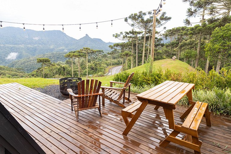 Cabana Com Banheira e Vista Para As Montanhas
