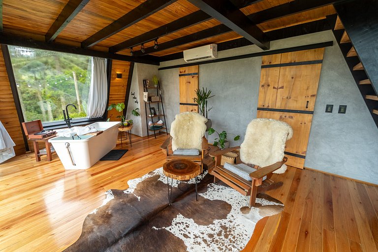 Cabana Com Banheira e Vista Para As Montanhas