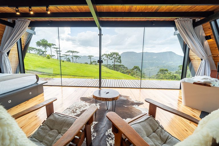 Cabana Com Banheira e Vista Para As Montanhas