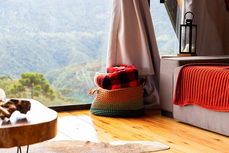 Cabana Com Banheira e Vista Para As Montanhas