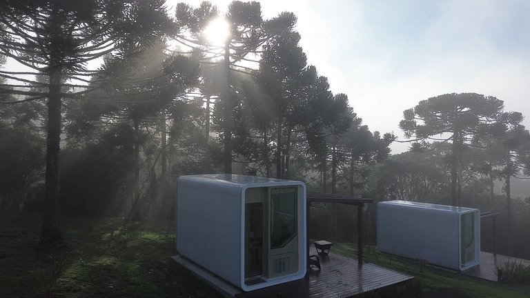 Cápsula Futurística - Lua. Vista Sensacional.