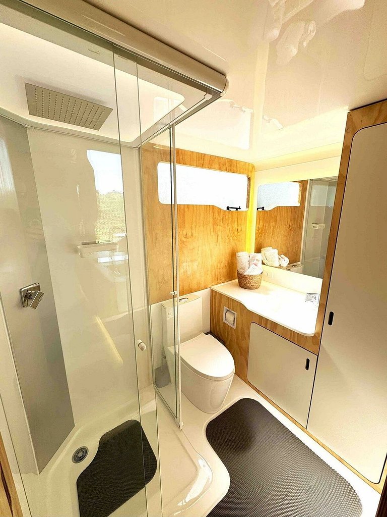 Cápsula Futurística Sol - Vista incrível.