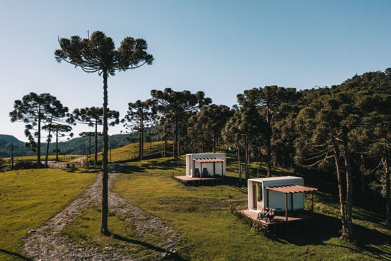Cápsula Futurística - Lua. Vista Sensacional.
