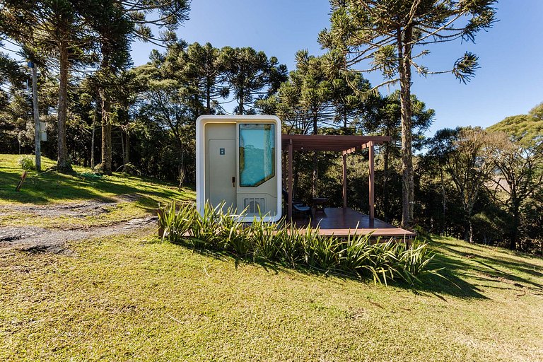 Cápsula Futurística - Lua. Vista Sensacional.