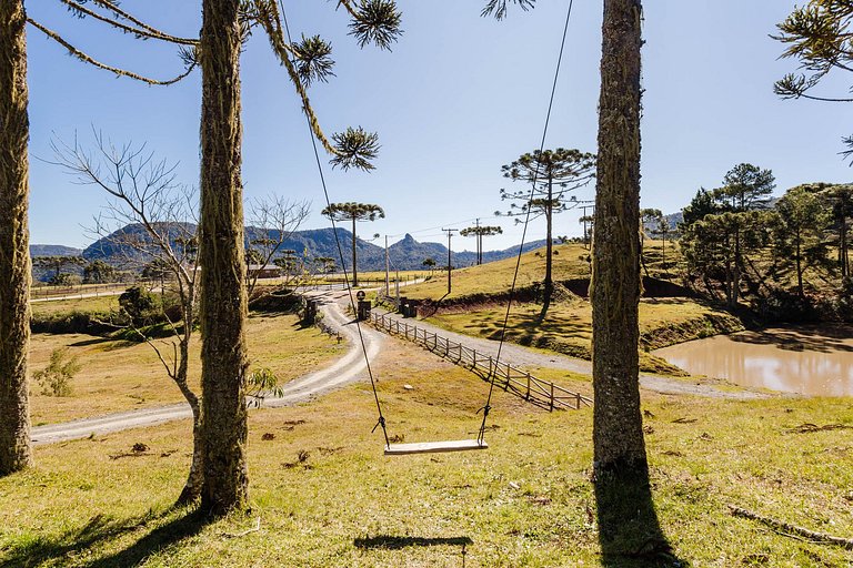 Cápsula Futurística - Lua. Vista Sensacional.