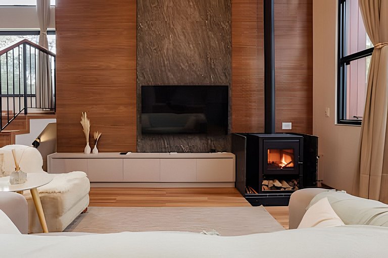 Linda Cabana Com Hidro, Lareira e Prox ao Centro.