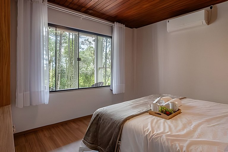 Linda Cabana Com Hidro, Lareira e Prox ao Centro.