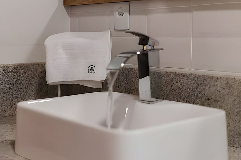 Linda Cabana Com Hidro, Lareira e Prox ao Centro.