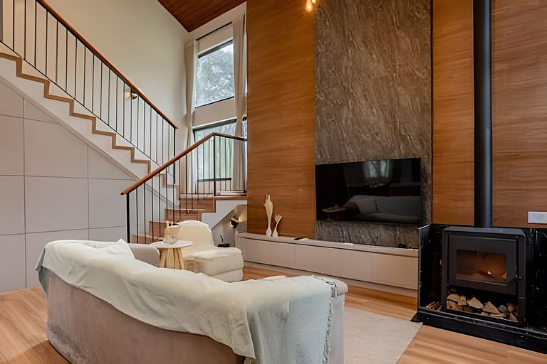 Linda Cabana Com Hidro, Lareira e Prox ao Centro.