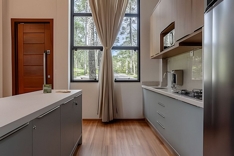 Linda Cabana Com Hidro, Lareira e Prox ao Centro.