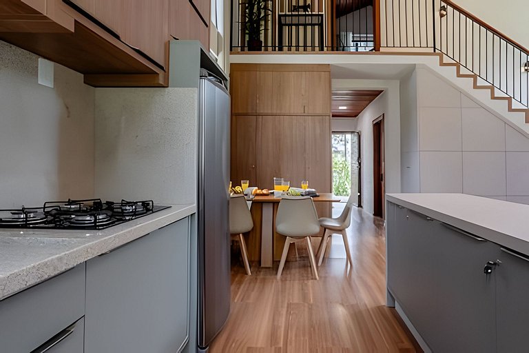 Linda Cabana Com Hidro, Lareira e Prox ao Centro.