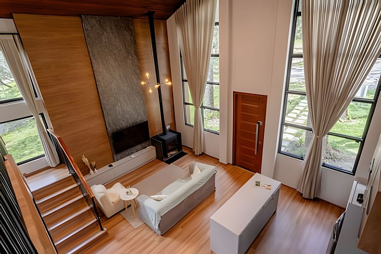 Linda Cabana Com Hidro, Lareira e Prox ao Centro.