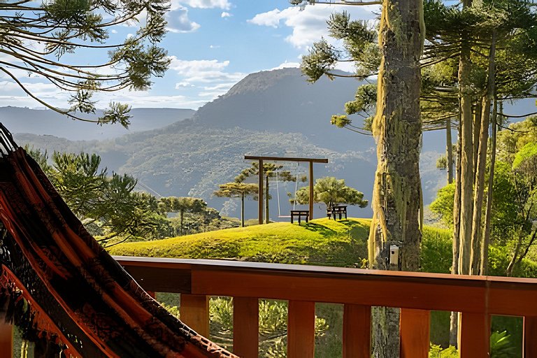 Um Verdadeiro Refúgio com Hidro e Uma Linda Vista