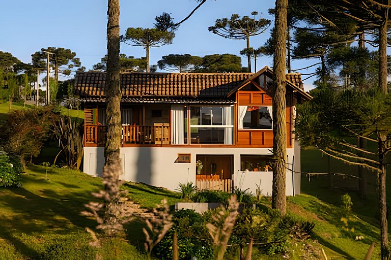 Um Verdadeiro Refúgio com Hidro e Uma Linda Vista