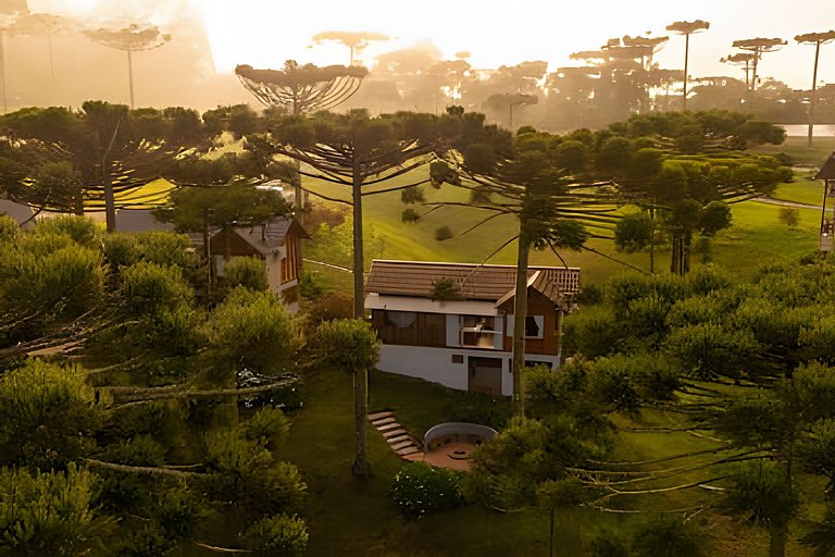 Um Verdadeiro Refúgio com Hidro e Uma Linda Vista