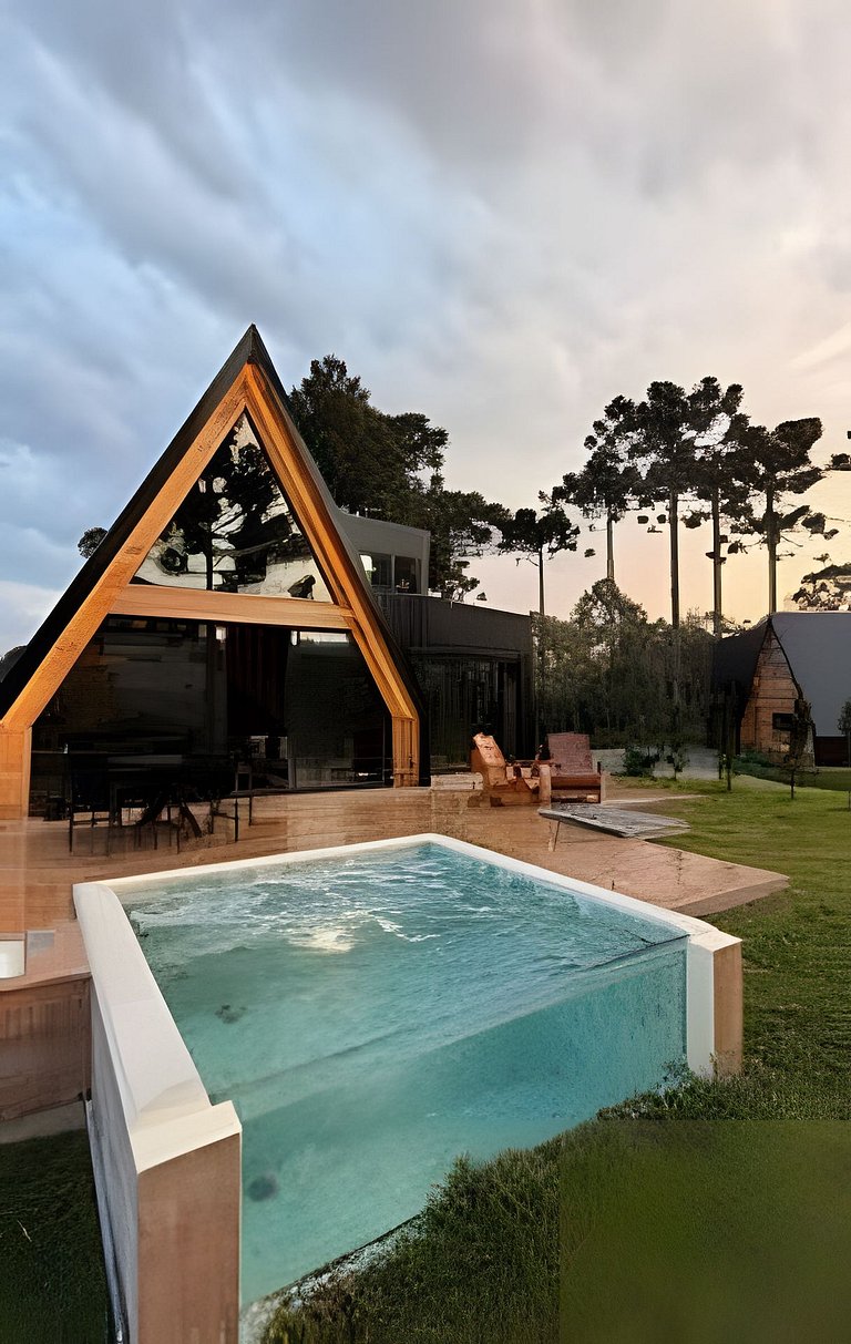 Piscina aquecida, Hidromassagem e 5 min do centro.